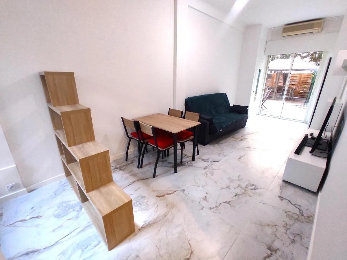 Apartment Garden Level Nearby Beach Nice